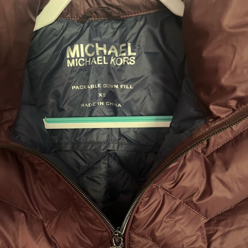 Michael Kors coat womens size XS purple puffer Lightweight Packable Coat​ - Picture 3 of 4